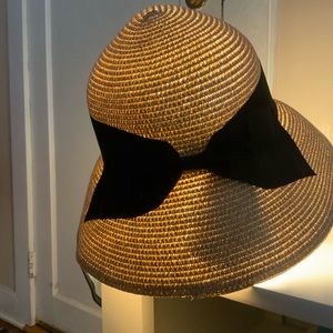 NWT Bow Sun Hat with Removable Shield